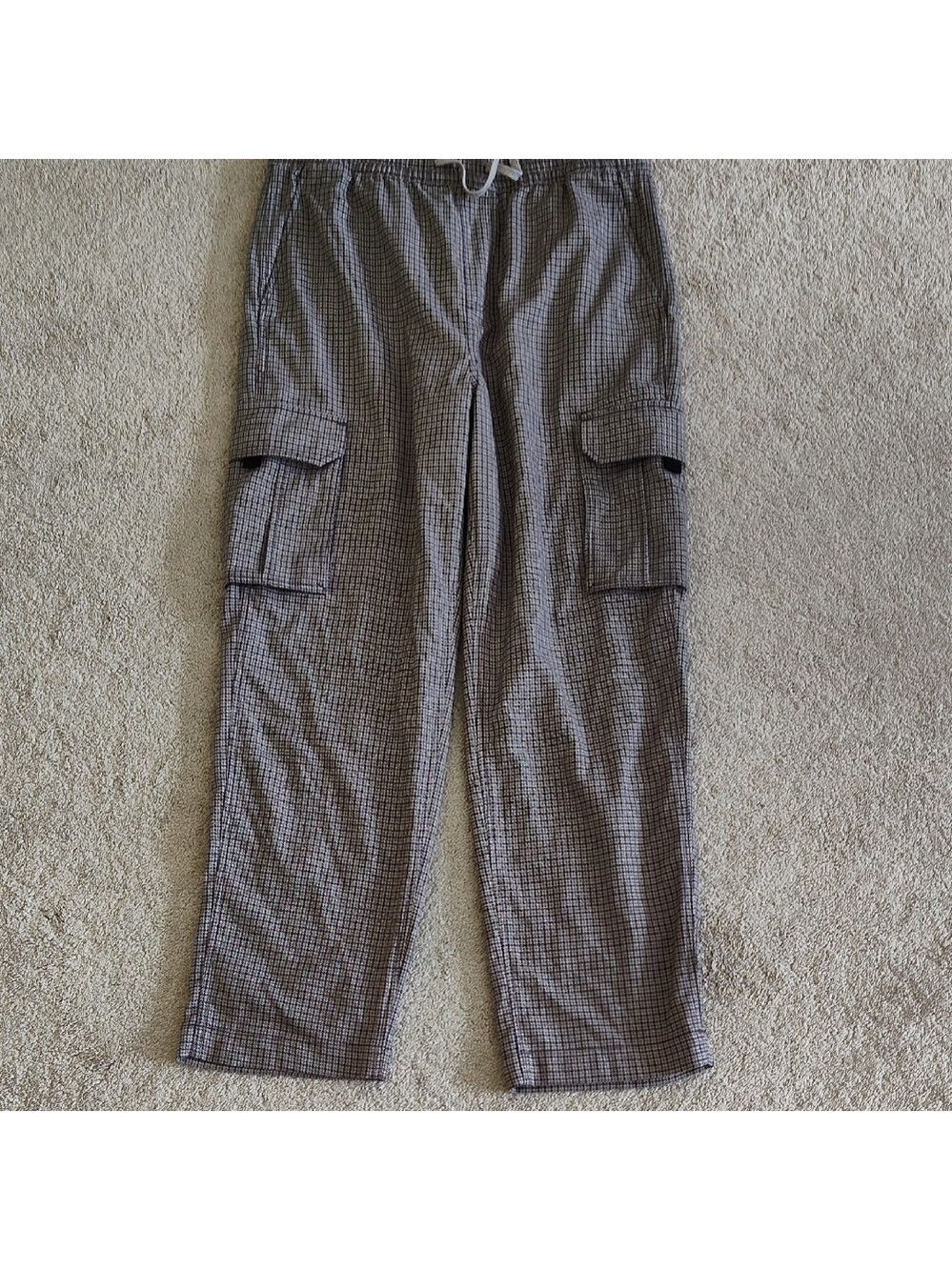 Aeropostale Men's Gray Patterned Cargo Pants